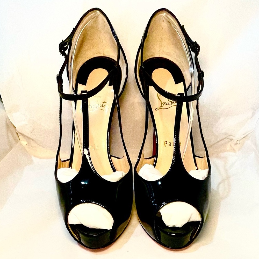 Christian Louboutin ankle strap cage peeptoe pumps. Glossy patent black
38.5 - Picture 3 of 14